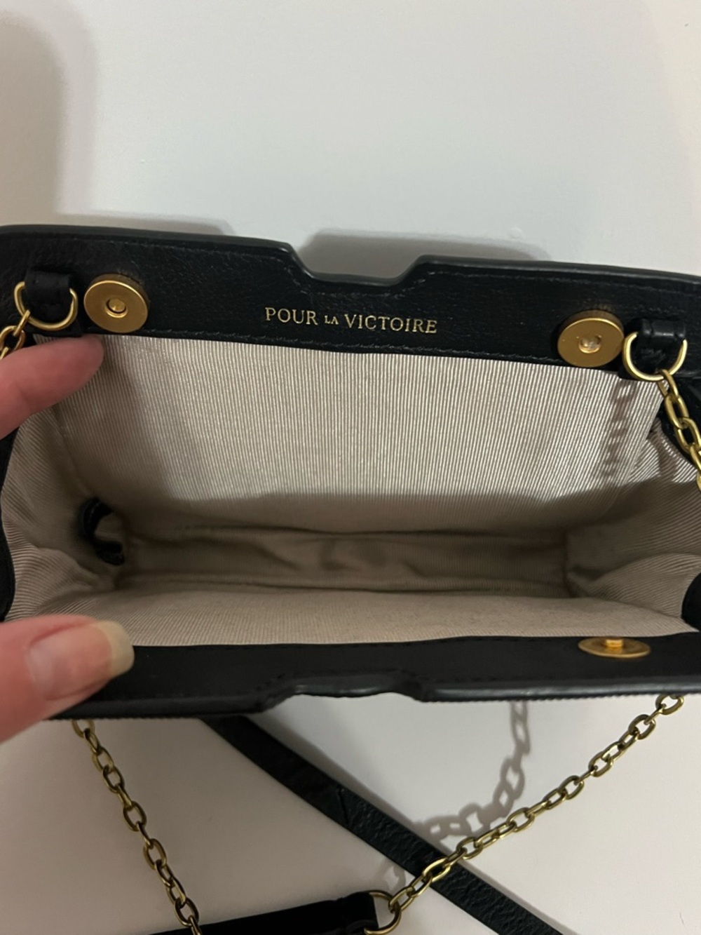 Pore La Victoire Black Leather Chain Strap Crossbody Evening Bag w/Gold Hardware - Picture 8 of 10